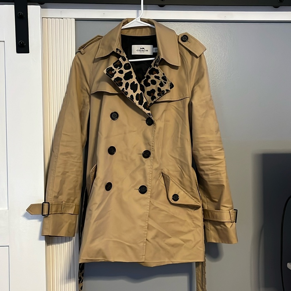 Coach coat tan with cheetah print! Size medium